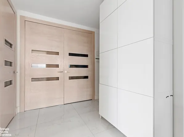 171 East 84th Street image 14 of 16