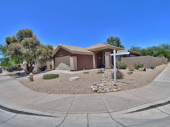 3rd image of 4454 E Chaparosa Way