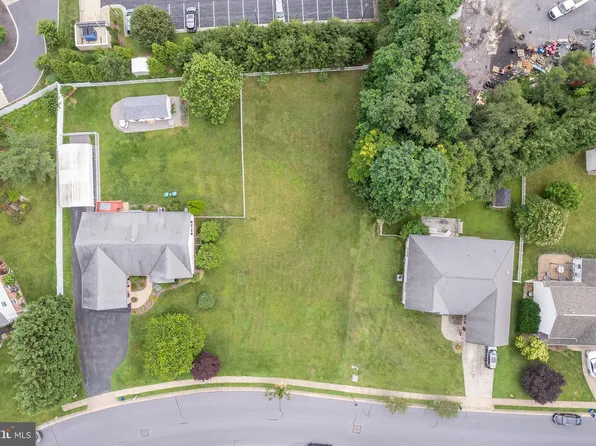 2812 Saratoga Dr, Winchester, VA 22601