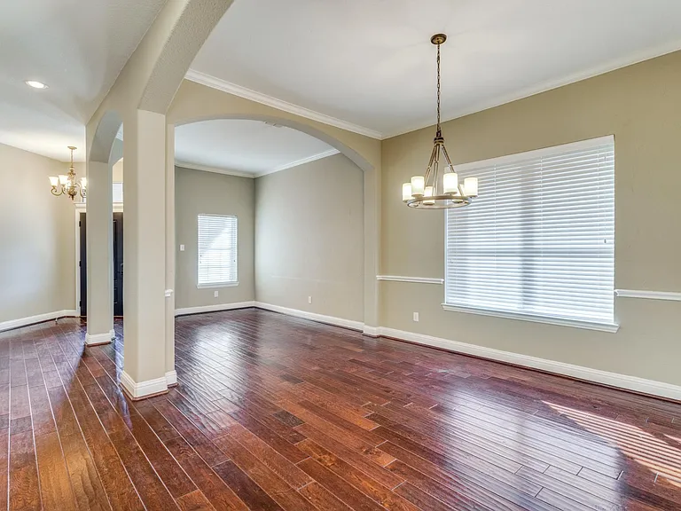 1241 Millers Creek Dr — Photo 9