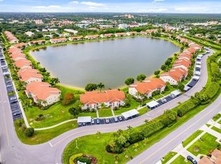 7848 Emerald Cir APT 102, Naples, FL 34109