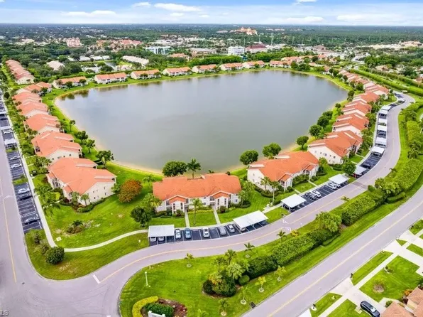 7848 Emerald Cir APT 102, Naples, FL 34109