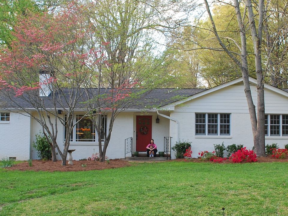 1st image of 218 Atwood Dr