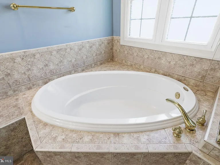 5767 Bush Hill Dr — Photo 46