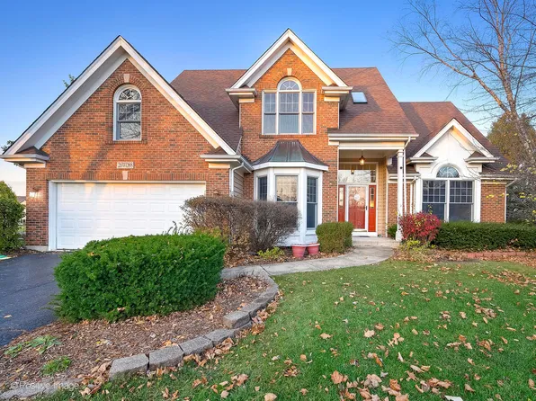 26W088 Houghton Ln, Winfield, IL 60190