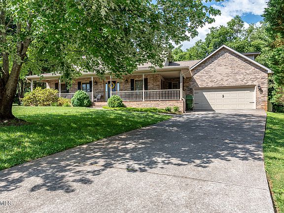 5th image of 842 Somerset Dr
