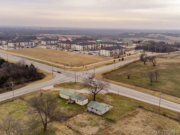 8021 E 86th St N, Owasso, OK 74055