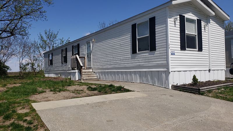 1st image of 24 Mallard Dr