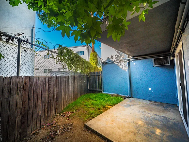 14410 Valerio St — Photo 7