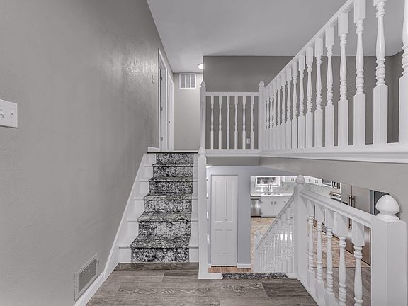 3rd image of 5132 SW 33rd St