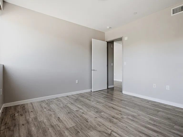 16300 Ventura Blvd #403 — Photo 11