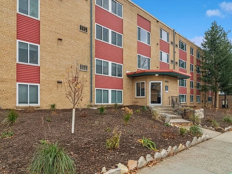 Cove at Linden Hills — Photo 23