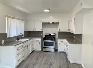 216 E Burnett St, Long Beach, CA 90806