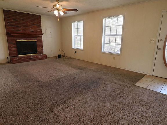 3rd image of 3 Holly Hills Dr