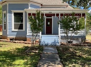 109 Sherman St, Nocona, TX 76255
