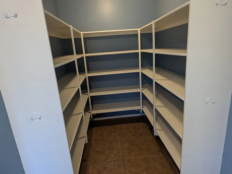 Walk-in Pantry