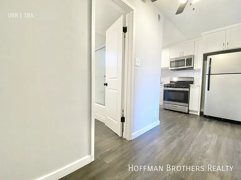 2028 Pennsylvania Ave #9 — Photo 8