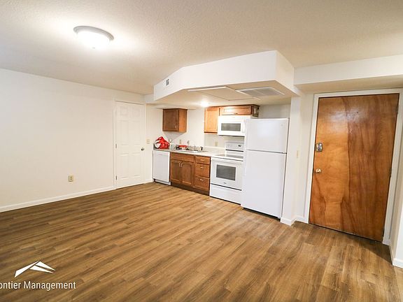 5th image of 111 S Erpelding Rd #101