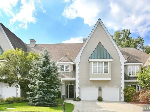 20 Normandy Ct, Ho Ho Kus, NJ 07423