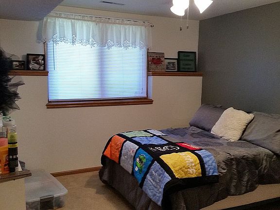 2nd bedroom
