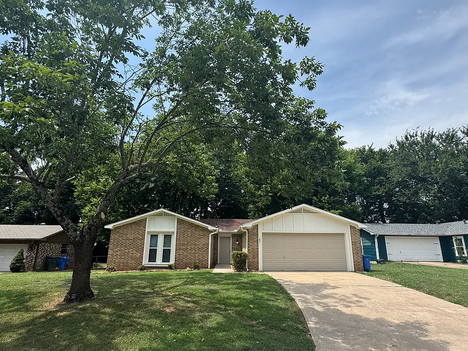 1841 N Seminole Ct