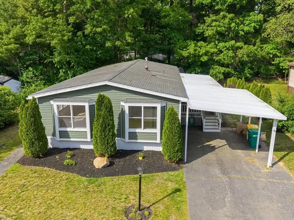 4 Liberty St, West Bridgewater, MA 02379