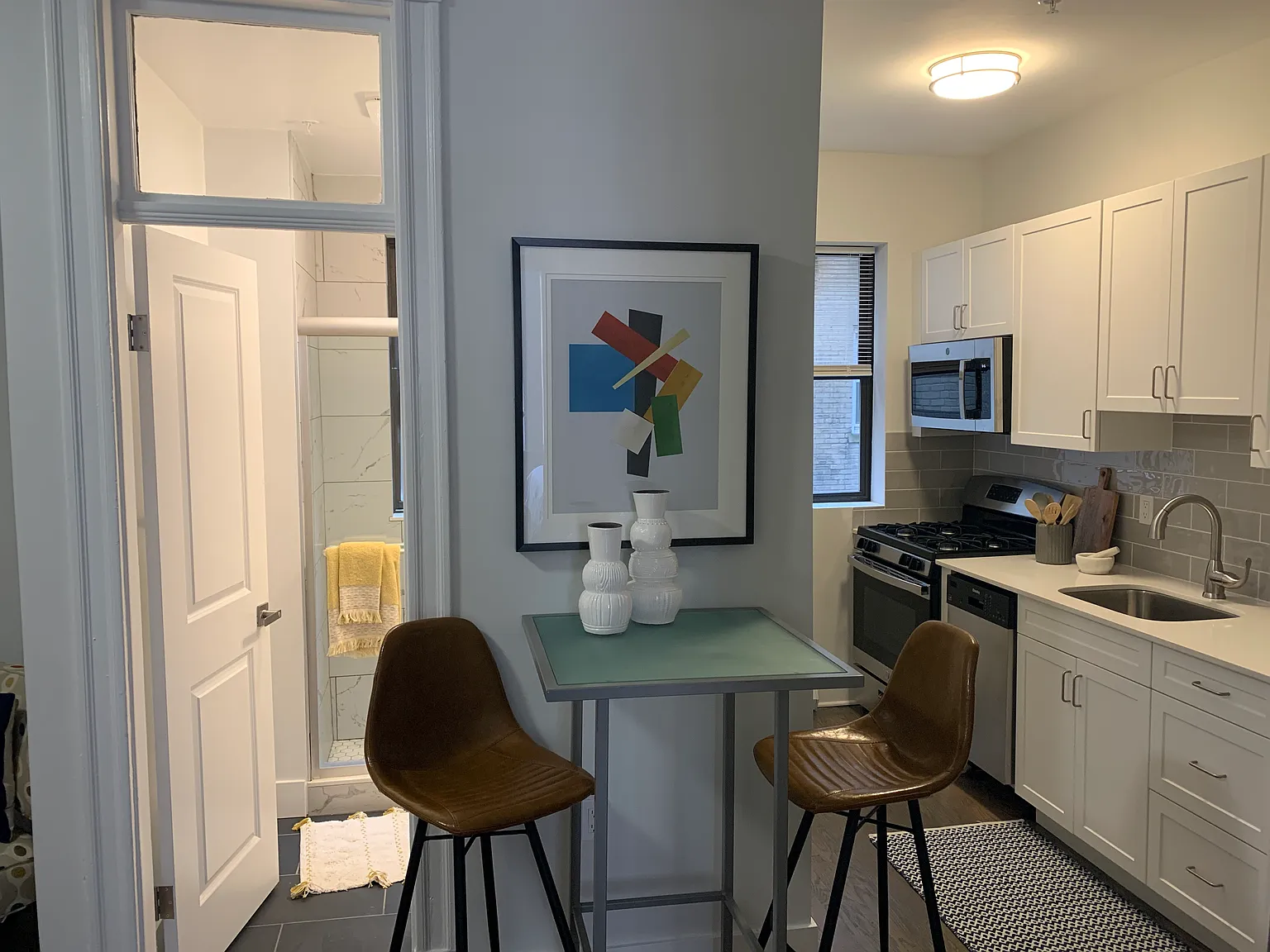 2 bed, 9999 sqft, $3,600 — Photo 3
