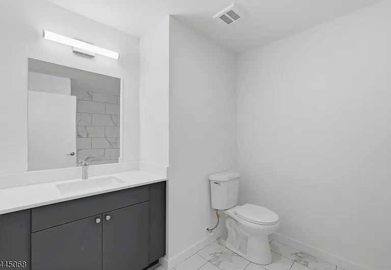 566 Springfield Ave #201 — Photo 8