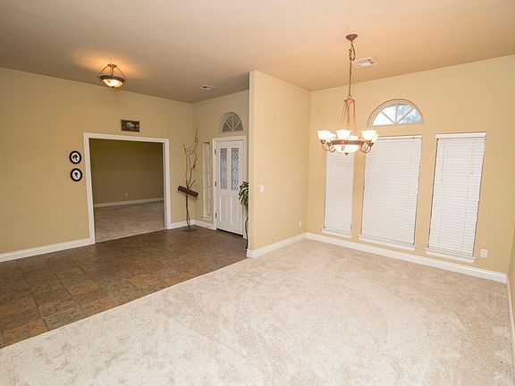5th image of 15821 Darlington Ct
