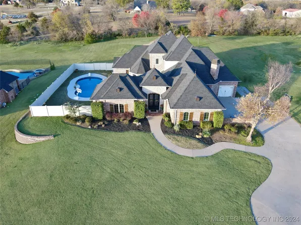 4105 Rolling Hills Dr, Ardmore, OK 73401