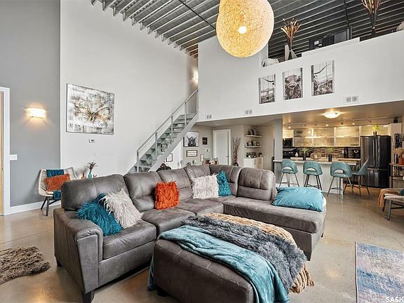 4th image of 120 23rd St E #530