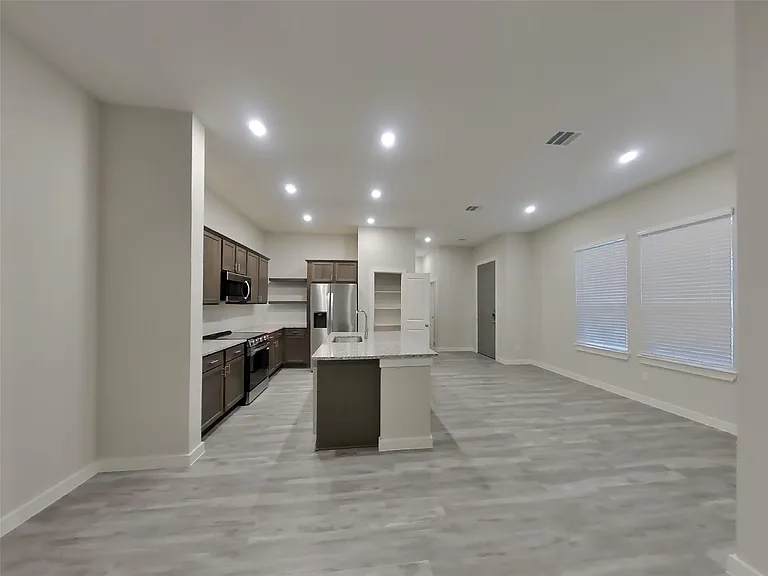 22708 Terrazzo Dr — Photo 3