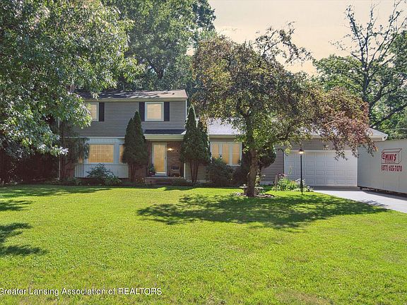 2nd image of 4496 Oakwood Dr