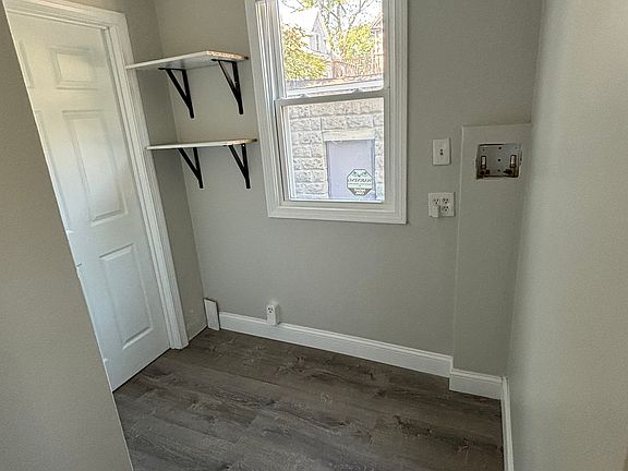 3rd image of 28-30 Kendall St #1