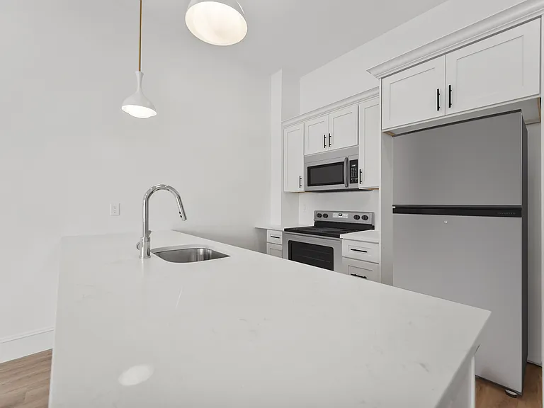 The North Court Apartments — Photo 7