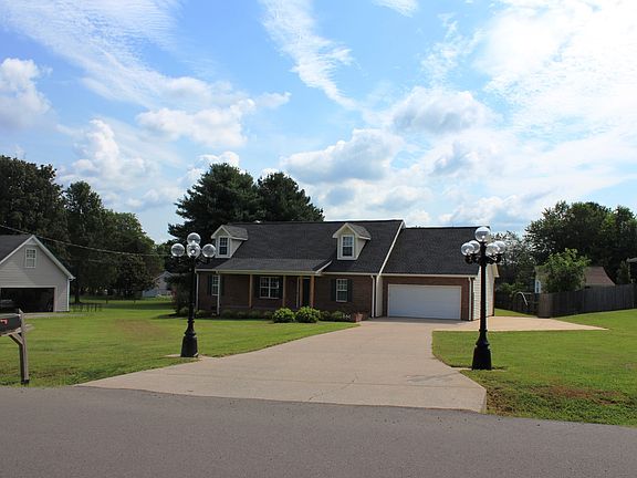 3rd image of 2627 Galahad Dr