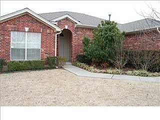1st image of 2204 SW 135th Pl