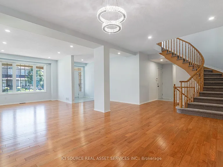 140 Annapolis Cir — Photo 4