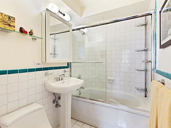 4th image of 130 W 67th St APT 12E
