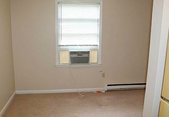 5th image of 177 Donabrook Ct APT 4