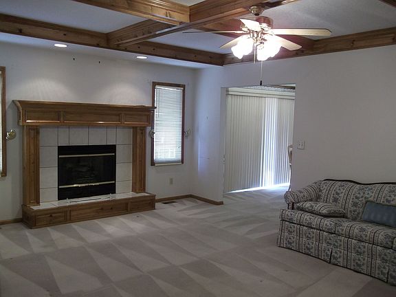 Boxed beam, gas fireplace