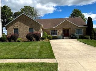 863 Jonathan Ln, Akron, OH 44333