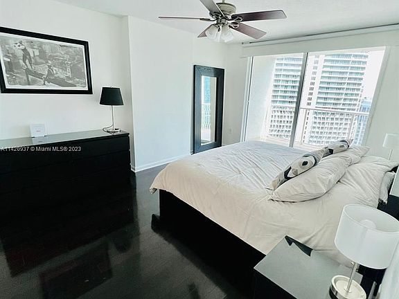 3rd image of 1200 Brickell Bay Dr APT 3517