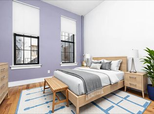 26 Catherine St #1R, Brooklyn, NY 11211