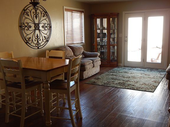 4th image of 1877 N Goldenrod Way