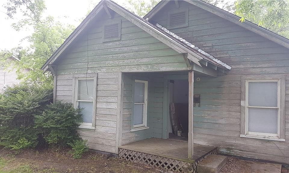 1st image of 904 N 12th St
