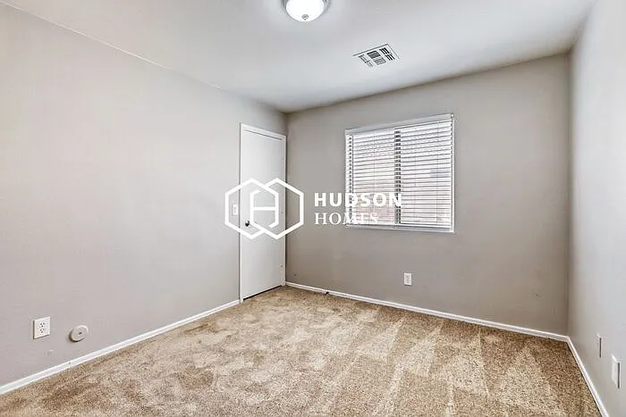 6411 S 23rd Ave — Photo 22