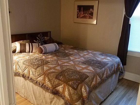 Back bedroom
