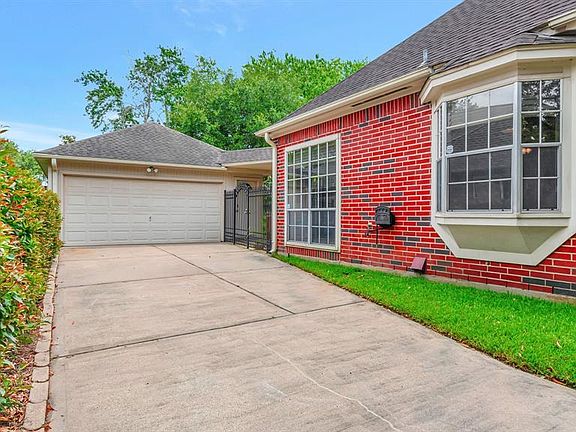 3rd image of 16842 Middle Forest Dr