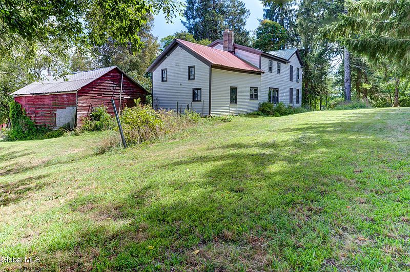 3rd image of 655 W Lykers Road